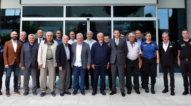 MüdürGezer,denek yöneticileriyle yemekte buluştu