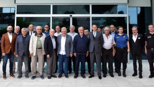 MüdürGezer,denek yöneticileriyle yemekte buluştu