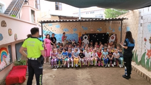 Öğrencilere trafik kuralları eğitimi