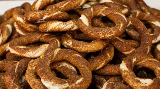 Simit 10 lira 2.5 litre kola 40 lira oldu