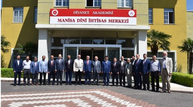 Vali Karadeniz'den din görevlilerine'hem devletin hemde milletin kolu olun'