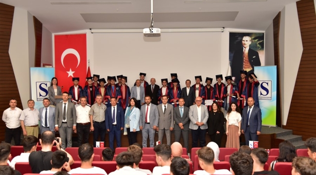 Vali Karadeniz'den öğrencilere hayat dersi
