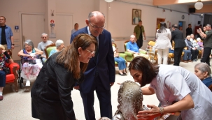 Vali Karadeniz yaşlıları unutmadı