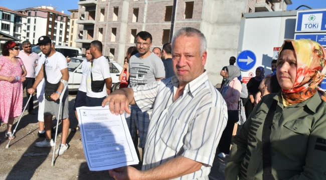 Akgedik TOKİ3 mağdurlarını'yarı aç,yarı tok yaşıyoruz''eylemi