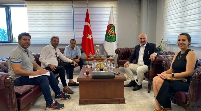 Baro inşaatcıları başkan Rona'yı ziyaret etti