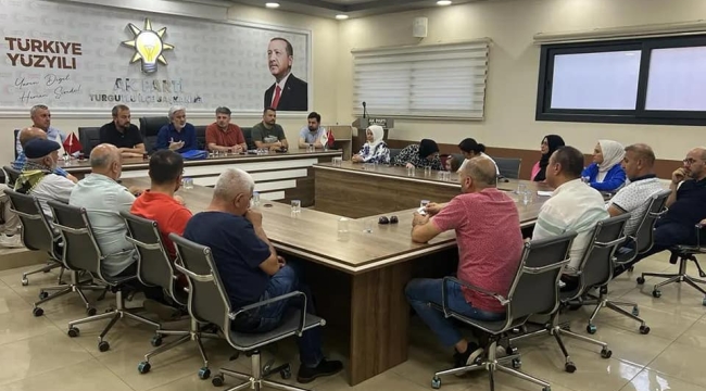 Başkan Hızlı Ahmetli ve Turgutlu teşkilatları toplantısına katıldı 
