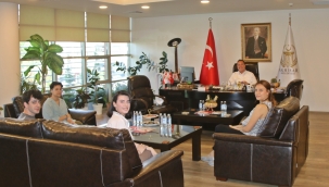 Gelecegin ressamları başkan Dutlulu'yu ziyaret etti