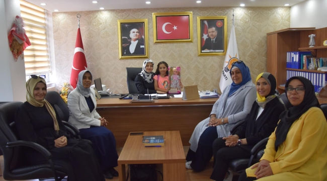 Memur -Sen kadın komisyonu başkanı başkan Yavaş'ı ziyaret etti
