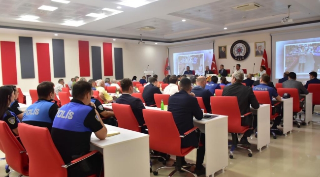 Muhtarlarla huzur ve güvenlik toplantısı