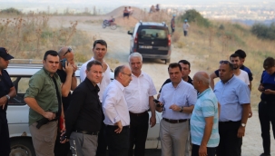 Vali Karadeniz ve başkan Bilgin yangın yerinde