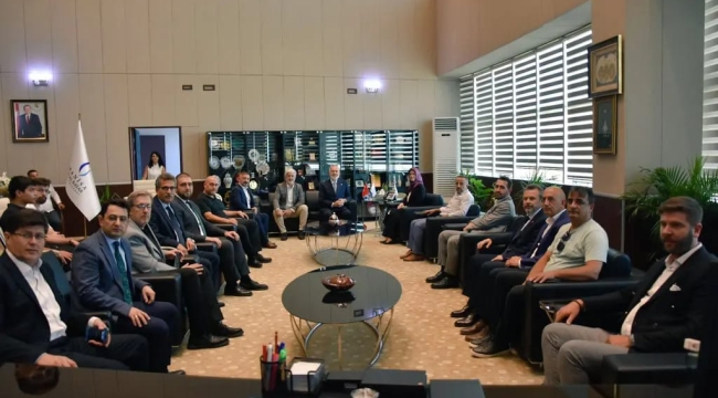 AKP'liler rektör Kibar'ı ziyaret etti