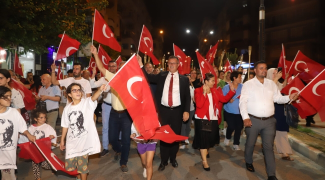 Alaşehir'de yer yerinden oynadı