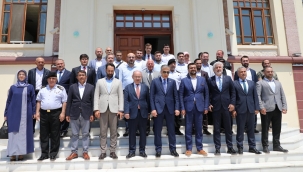 Bakan Yerlikaya'dan vali Karadeniz'e ziyaret