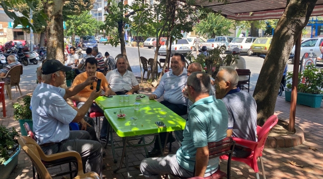 Başkan Dutlulu'dan vatandaşla çınaraltı çay sohbetleri