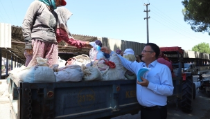 Başkan Öküzcüoğlu çiftçileri ziyaret etti