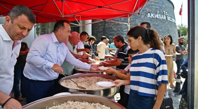 İşcilerin hayır yemeğine başkan Dutlulu'da katıldı