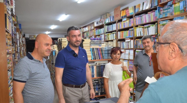 İyi Parti Yunusemre belediye başkan adayı Akhan esnaf gezisi yapıyor