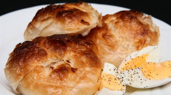 İzmir'de boyoz ve simit 10 lira oldu