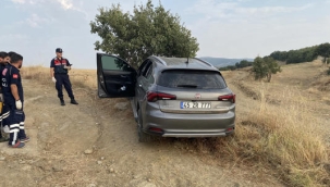 Kula'da otomobilde bilekleri ve boynu kesilmiş erkek cesedi bulundu 