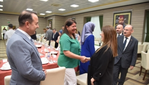 Vali Karadeniz veda yemeğinde