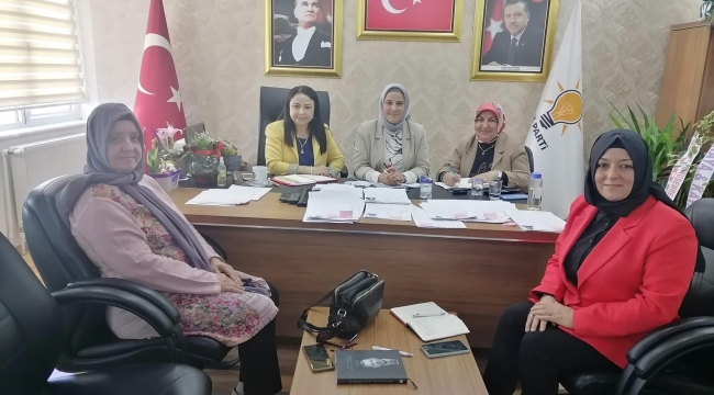 AKP kadın kollarında görev alacak kadınlar mülakatla seçiliyor