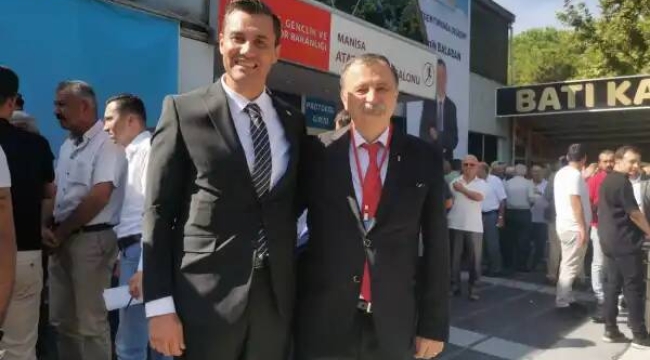 Başkan adayları elele