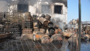 Başkan Akan 'görevlerini yapmayan yetkililer Manisa'yı zehirledi'