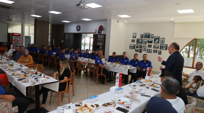 Başkan Akın zabıta personeli ile kahvaltıda buluştu