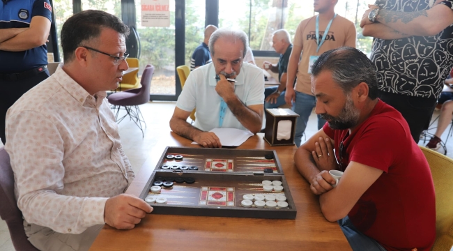 Başkan tavlada çok hızlı
