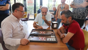 Başkan tavlada çok hızlı