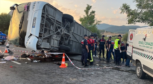 Denizli'de feci kaza 6 ölü 43 yaralı