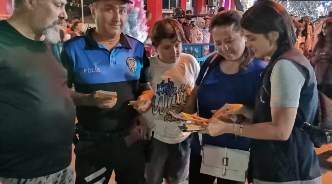 Festivalde kadına 'el kalkmaz' broşürü dağıtıldı