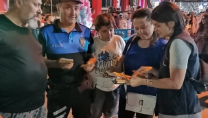 Festivalde kadına 'el kalkmaz' broşürü dağıtıldı