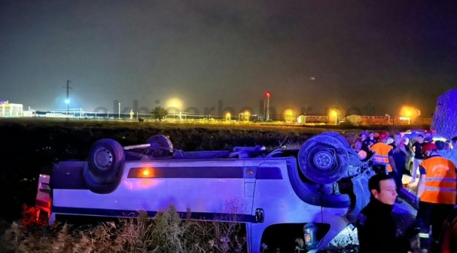 İşçi dolu araç kaza yaptı 11 kişi yaralandı