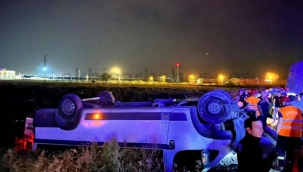 İşçi dolu araç kaza yaptı 11 kişi yaralandı