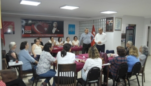 Kadın kollarıyla ortak toplandı