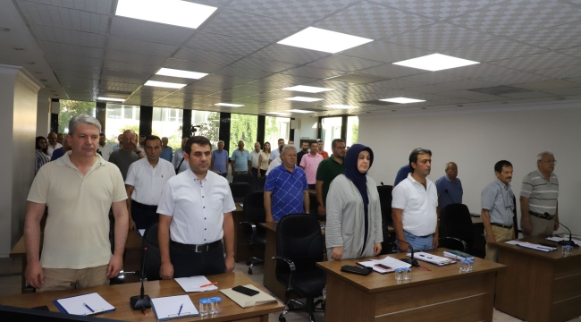 MHP'li iki meclis üyesi arasında tartışma