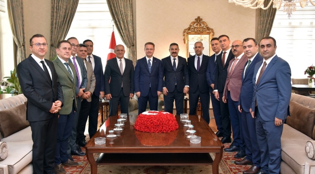 Müfettişlerden vali Ünlü'ye ziyaret