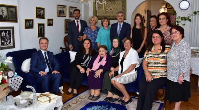 Seme Ünlü Türk kadınlar konseyi derneği'ni ziyaret etti