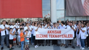 Teknisyenler çalışma satlerinin değiştirilmesini protesto etti