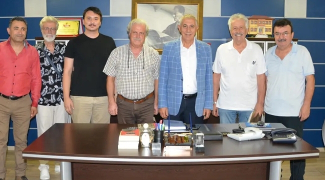 Ünlü şairlerden Salihlililer'e şiir ziyafeti