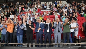 Vali Ünlü galibiyeti böyle kutladı