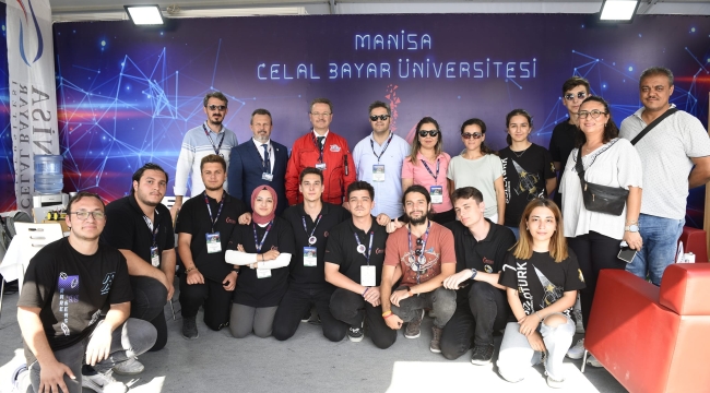 Vali Ünlü TEKNOFESTİzmir 'i gezdi