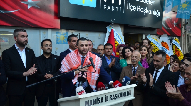 Açıklama mitinge dönüştü