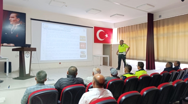 Ahmetli'de servis şöförlerine trafik kural eğitimi