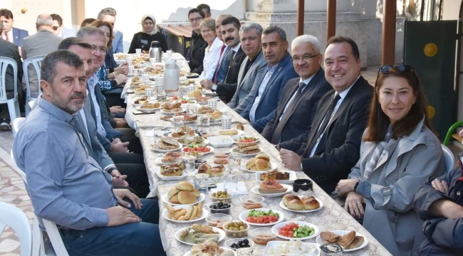 Başkanlar Şeyhisa mahalle muhtarılığı kahvaltısına katıldı