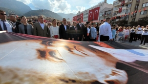 CHP'liler cumhuriyeti doyasıya kutladı