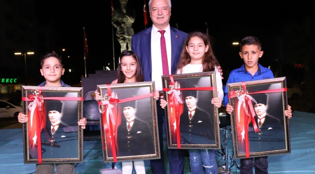 Cumhuriyet ödülleri dağıtıldı