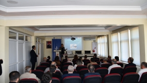 Demirci TSO'da dış ticaret semineri