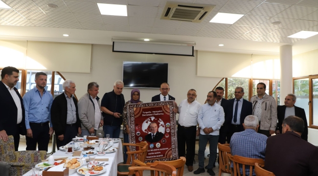 Dernek başkanlarından başkan Akın'a teşekkür ziyareti